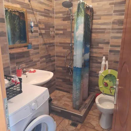Apartman Kostic * Skála Neón Epivatón